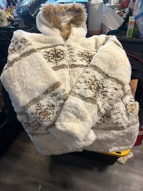 Women's Faux Fur Hooded Jacket in Cream & Tan